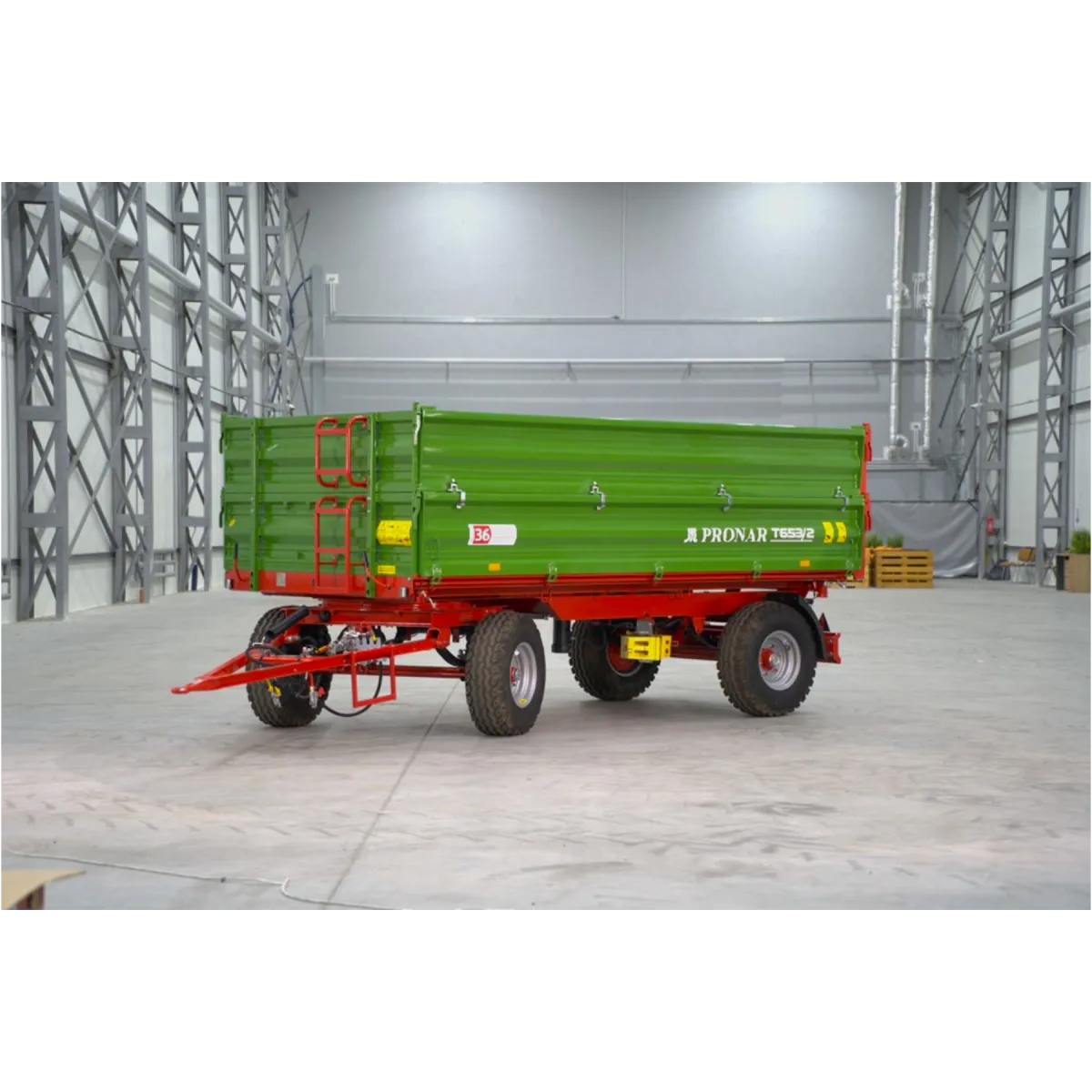 Rimorchio agricolo 2 assi 6T con cassone ribaltabile