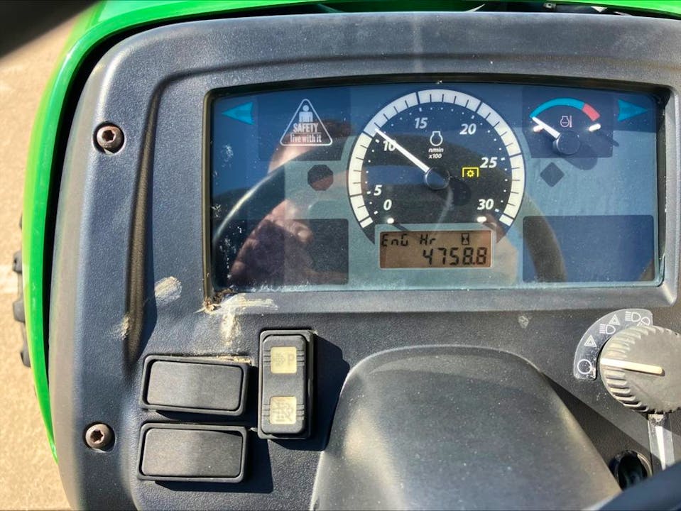 John Deere 3032E – 2015