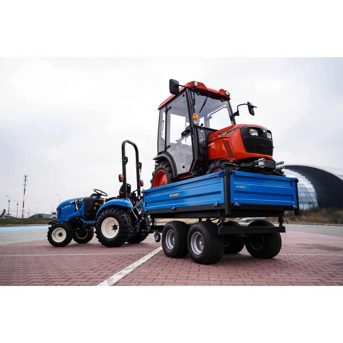 Rimorchio agricolo a due assi da 2,5 T