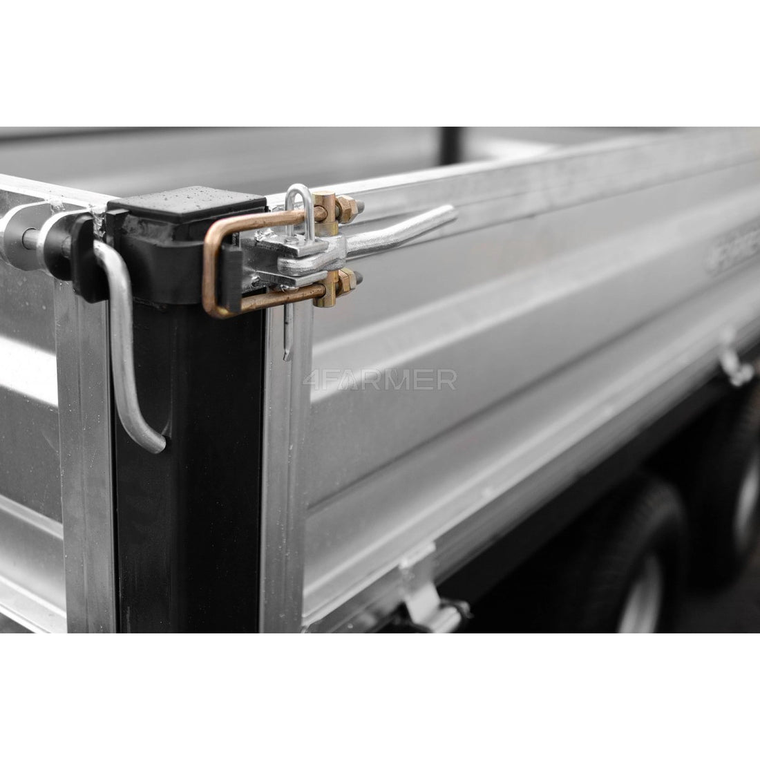 Rimorchio agricolo a due assi da 2,5 t con ribaltabile