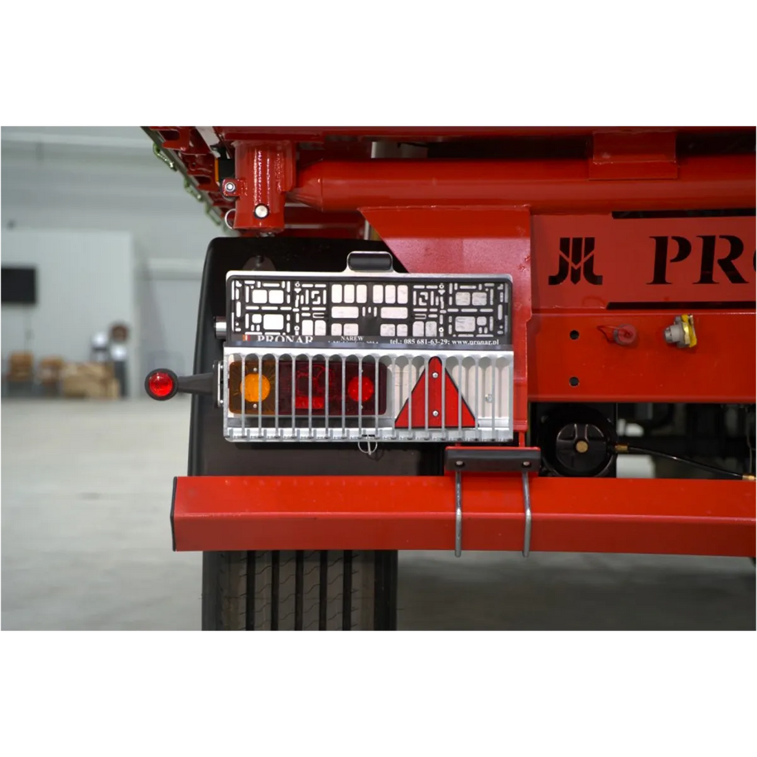 Rimorchio agricolo a due assi da 12 T con cassone ribaltabile