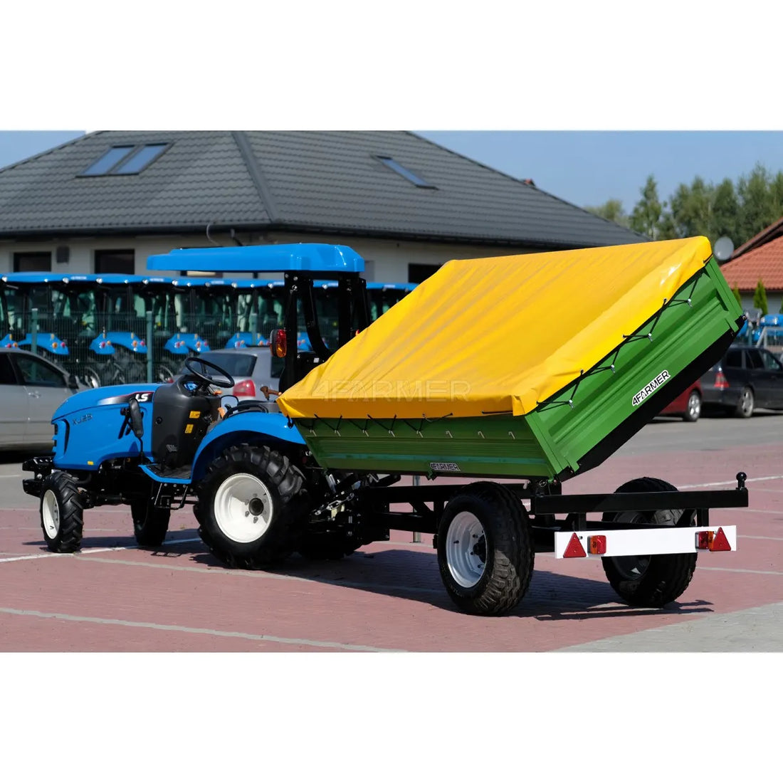 Rimorchio agricolo a un asse 2,5T con cassone ribaltabile + telo