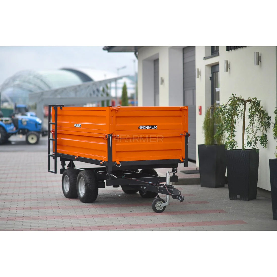 Rimorchio agricolo 2 assi 2,5 T con cassone ribaltabile e prolunghe