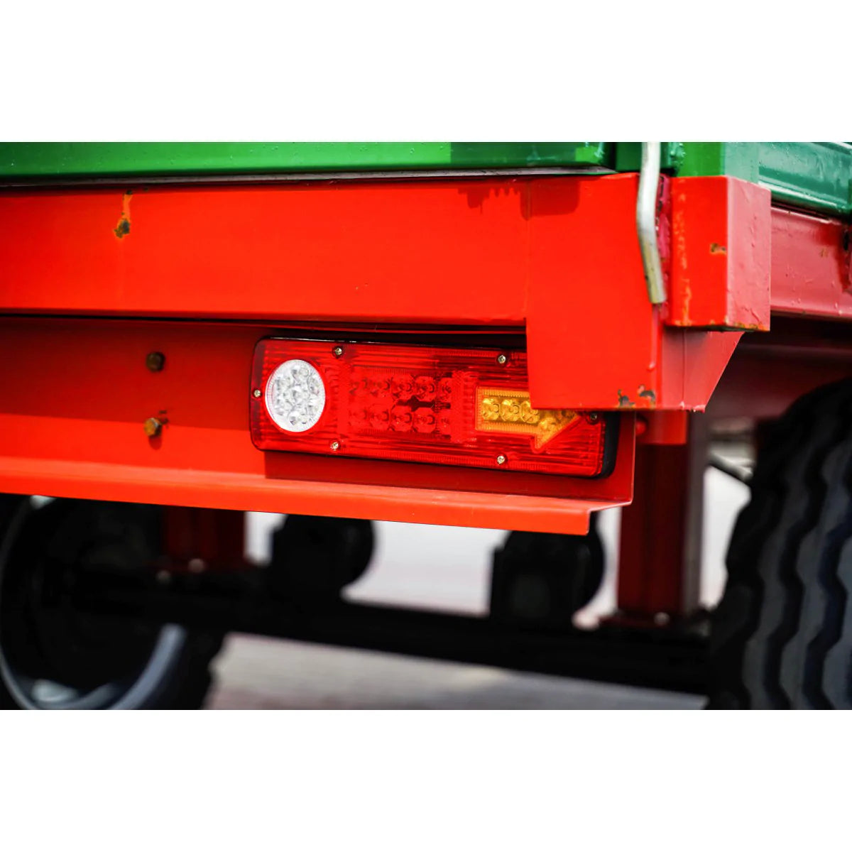 Rimorchio agricolo monocarrello 3T