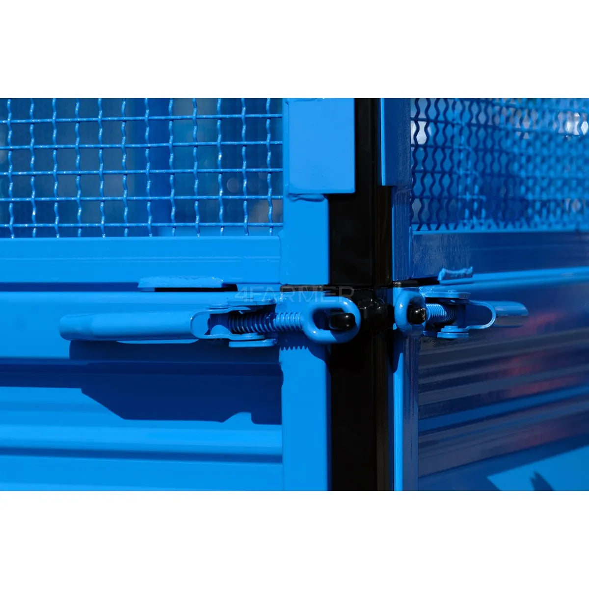 Rimorchio agricolo a 1 asse da 2,5 T con cassone ribaltabile e griglie