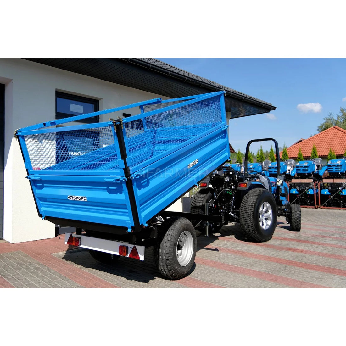 Rimorchio agricolo a 1 asse da 2,5 T con cassone ribaltabile e griglie